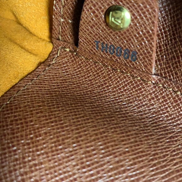 Louis Vuitton Salsa Monogram Crossbody - Picture 8 of 16